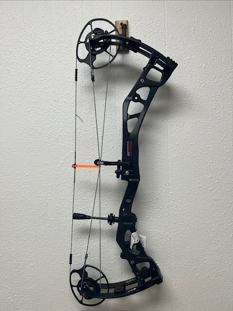 Elite Carbon Eon Bow